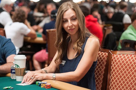 Maria Konnikova是如何在10个月内成为扑克冠军的？