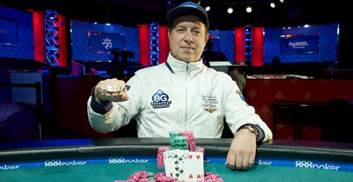 Vladimir &quot;GVOZDIKA55&quot; Schemelev取得赛事32：$1,500混合奥马哈高低扑克赛冠军