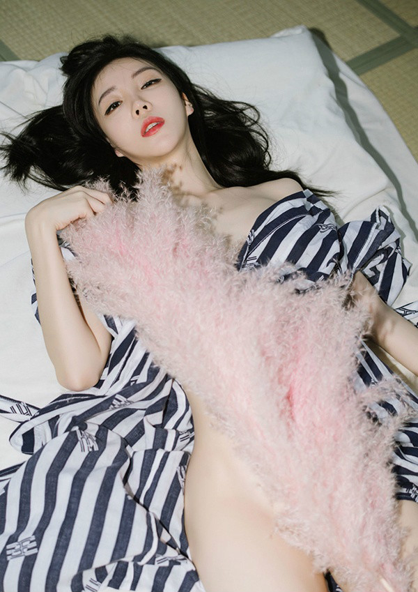 女人下面图片,不要内裤 韩国模特Bebe Kim浴衣诱惑让人想入非非